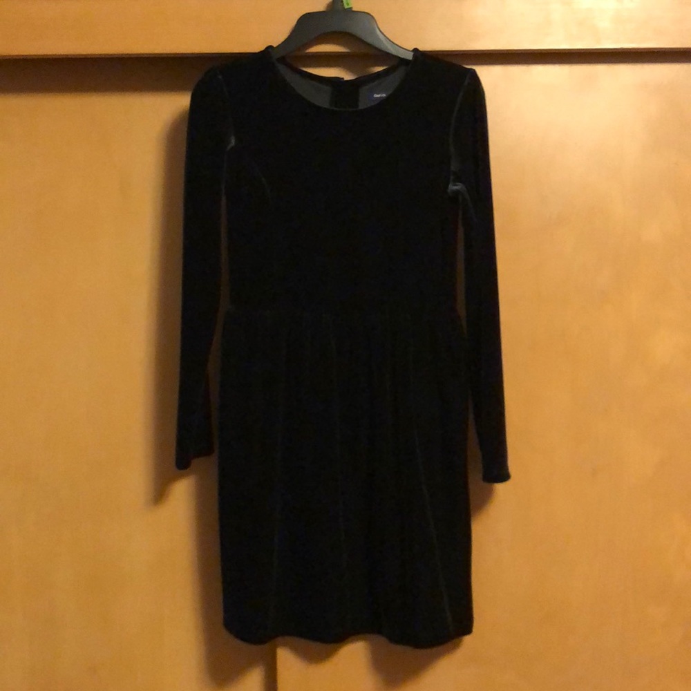 GapKids size 10 - black velvet never worn